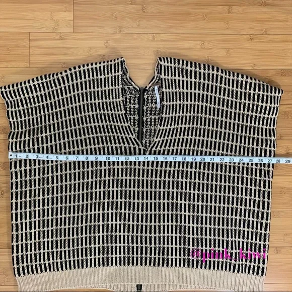 ⬇️REDUCED❗️ Free People Something Special Poncho Sweater - Picture 12 of 13